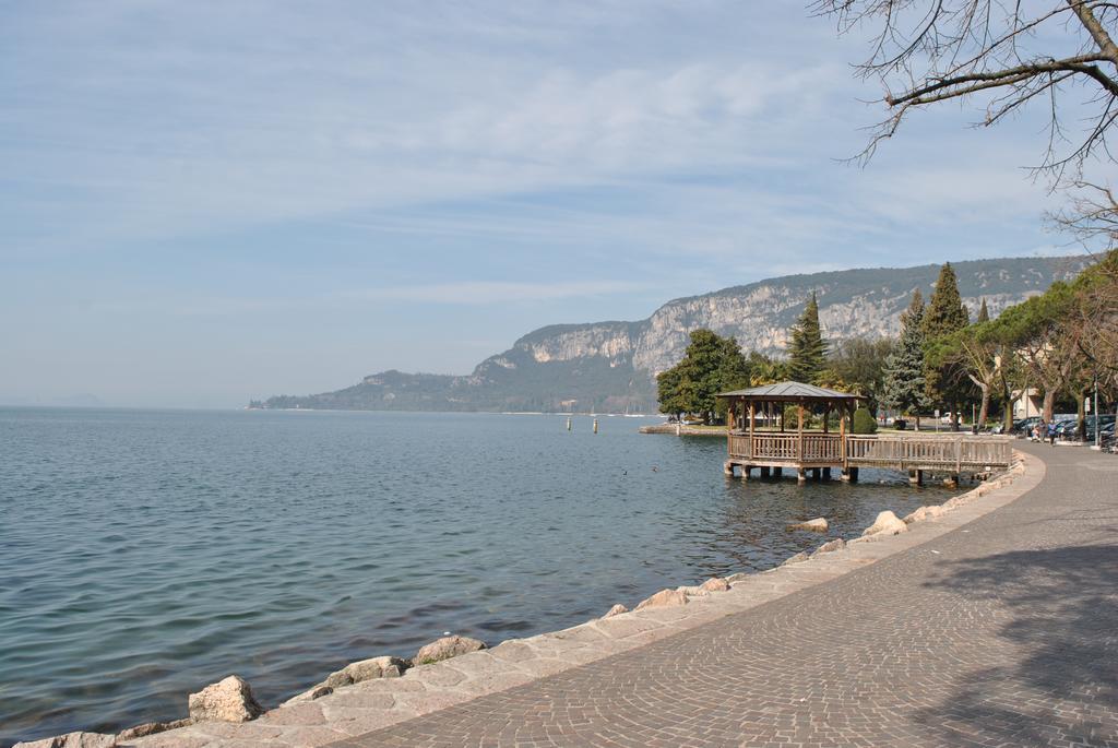 Appartamenti Del Borgo Гарда Екстер'єр фото